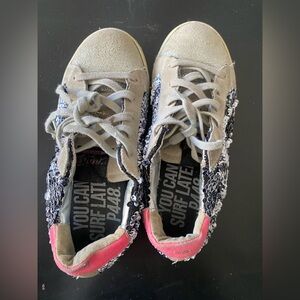 Used! P448 kid sneakers (size 33)